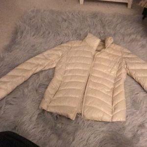 Off white uniqlo puffer jacket